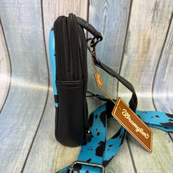 Wrangler Cow Print Concealed Carry Crossbody Purse NEW Blue Black Travel Bag - Picture 2 of 8
